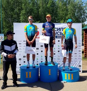 Ұлы Отан соғысындағы Жеңістің 76 жылдығына арналған әуесқойлар арасында тасжолдағы топтық жарыс